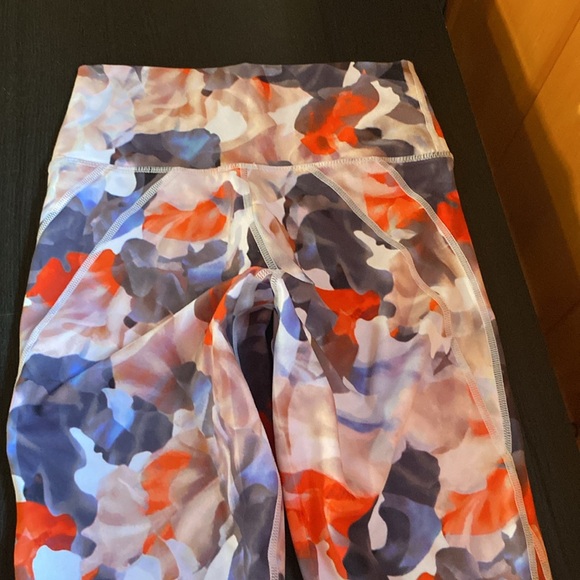 Fabletics leggings - Picture 6 of 8